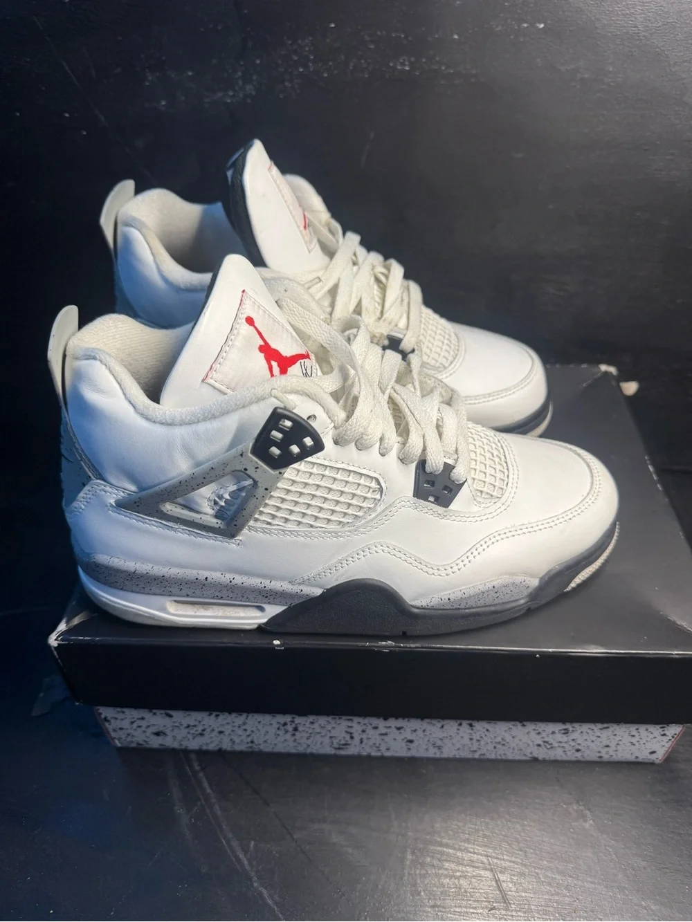 Air Jordan 4 White Cement in White/Red